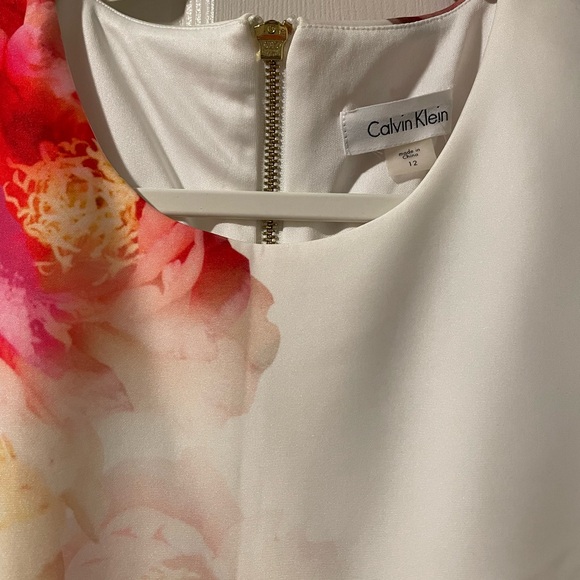 Sleeveless Dress - Picture 2 of 4